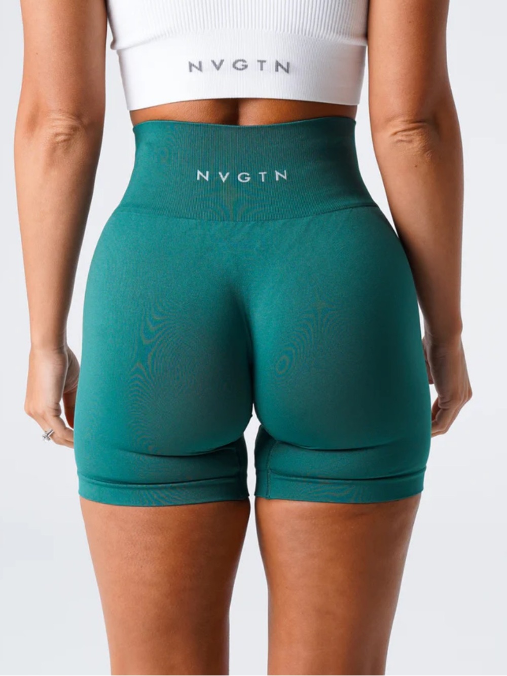 NVGTN Solid Seamless Shorts in Emerald Green - Picture 2 of 7